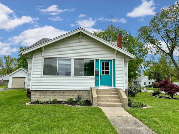 1120 S 15th St, Mattoon, IL 61938