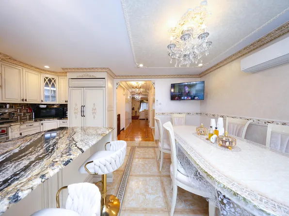 2568 East 2nd Street image 6 of 41