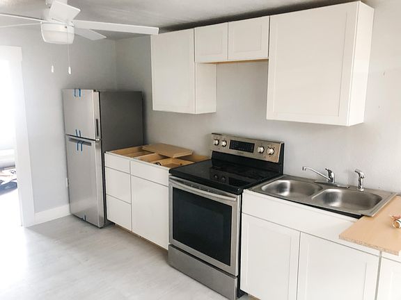 3rd image of 626 S Lincoln St #B