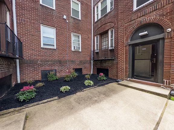 3rd image of 1511 Elmwood Ave #1505-5
