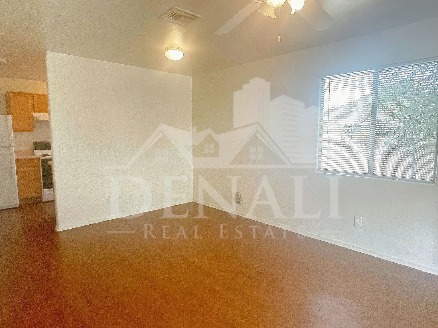 2 bed, 2.0 bath, 750 sqft, $1,295 — Photo 4