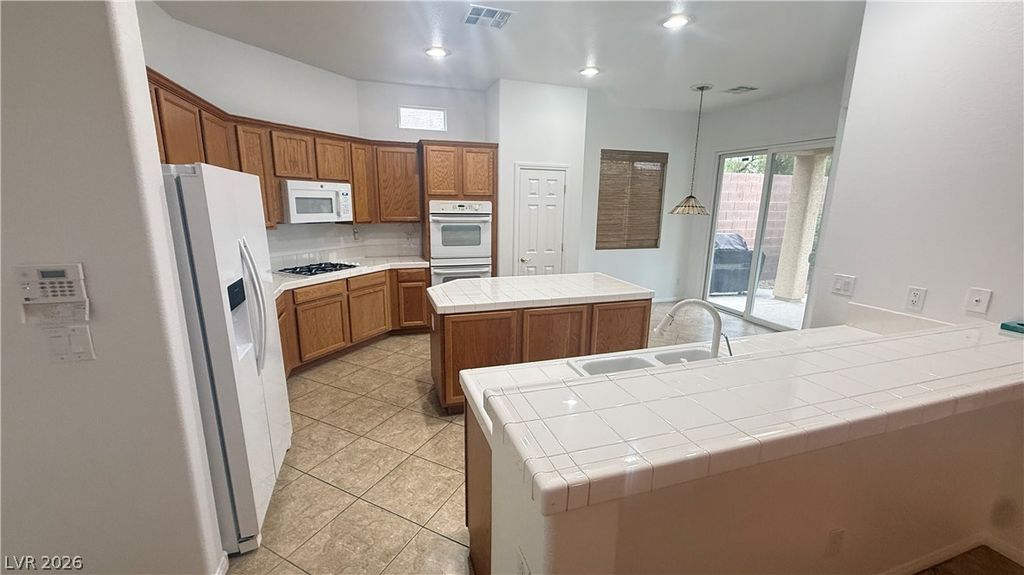 Apartment in Las Vegas, Centennial Hills - View 5