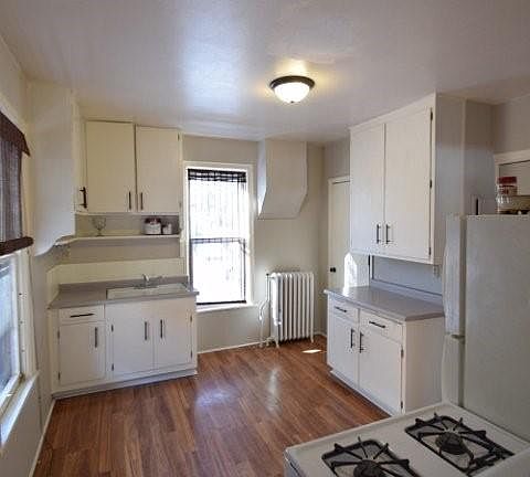 3rd image of 214 N Blair St #1