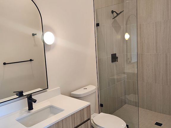 5th image of 430 NE 31st St #212