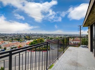 2501 E 21st St APT 301, Signal Hill, CA 90755