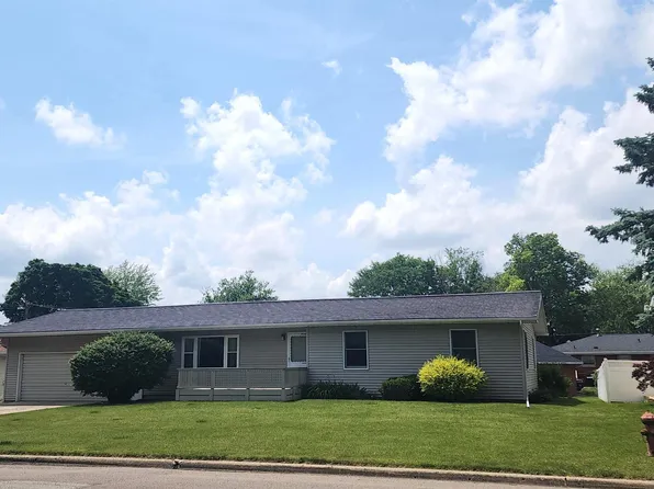 1128 N 1st Ave, Canton, IL 61520