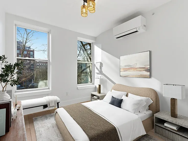 376 Montgomery St #2E — Photo 1
