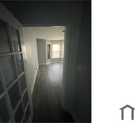 5th image of 88 Morris St Floor 1
