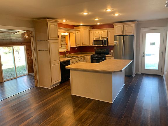 5th image of 1771 Tamalco Ave