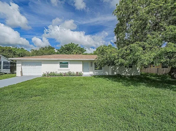 2885 Harson Way, Fort Pierce, FL 34946