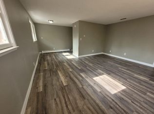 1130 W 39th St, Anderson, IN 46013