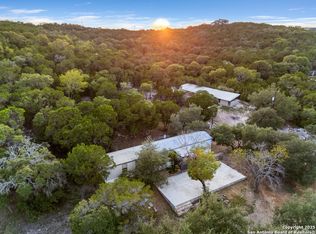 499 Private Road 180, Helotes, TX 78023