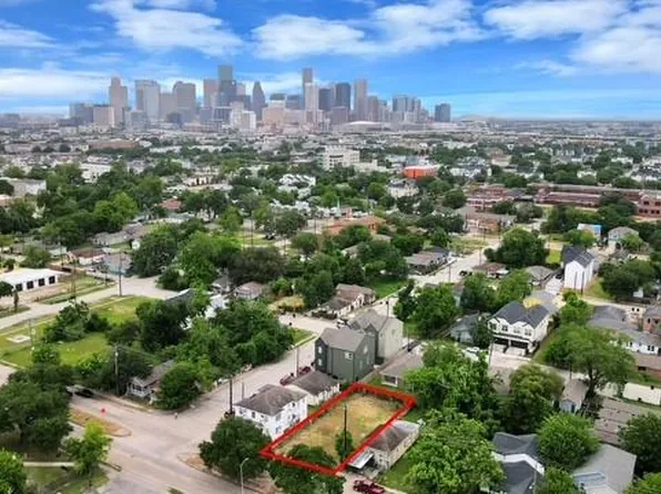 2705 Alabama St, Houston, TX 77004
