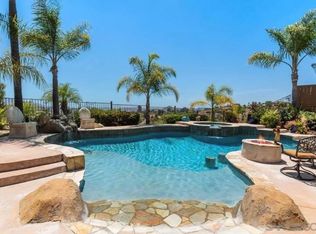 2077 Monarch Ridge Cir, El Cajon, CA 92019