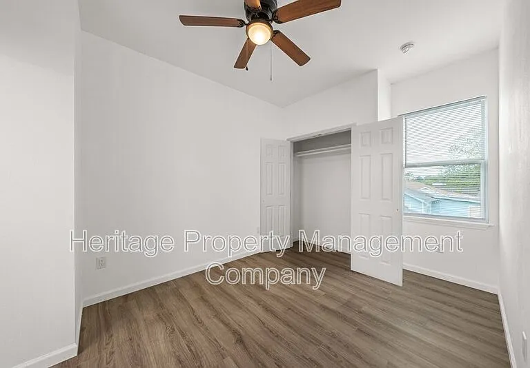 323 Gabriel #1-unit 201 — Photo 21