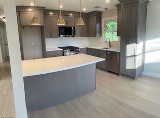 1512 Franklin St #2, Rahway, NJ 07065