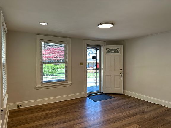 3rd image of 515 Farview St #B
