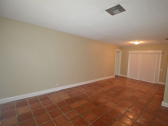 69457bb5-a228-475d-a4c6-20e7bb63c654-w_1500-h_1000