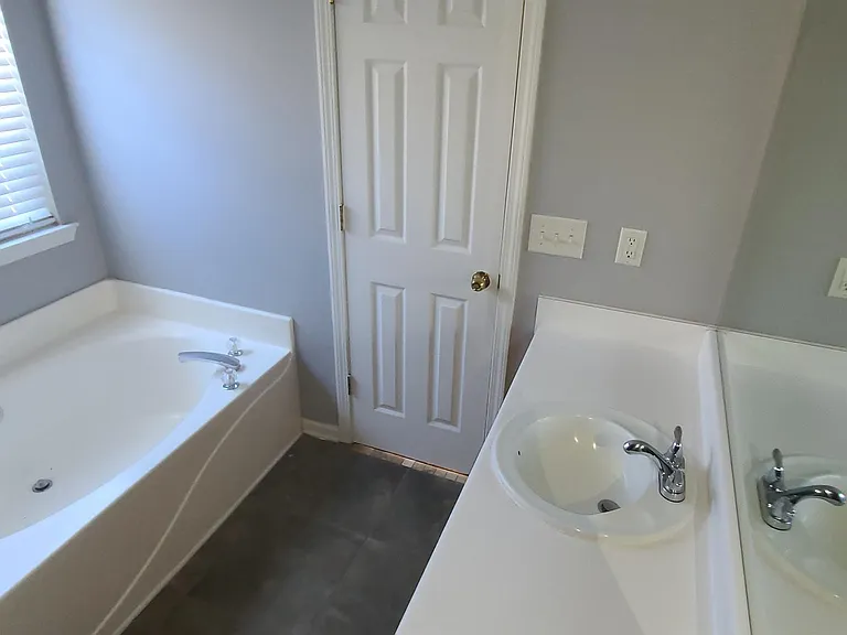 30 Princeton Ct — Photo 12