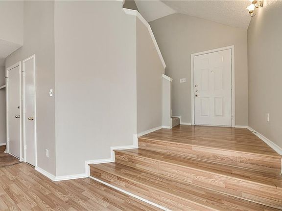 3rd image of 7405 Ashcroft Cir