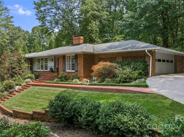 441 Forest Heights Dr, Marion, NC 28752