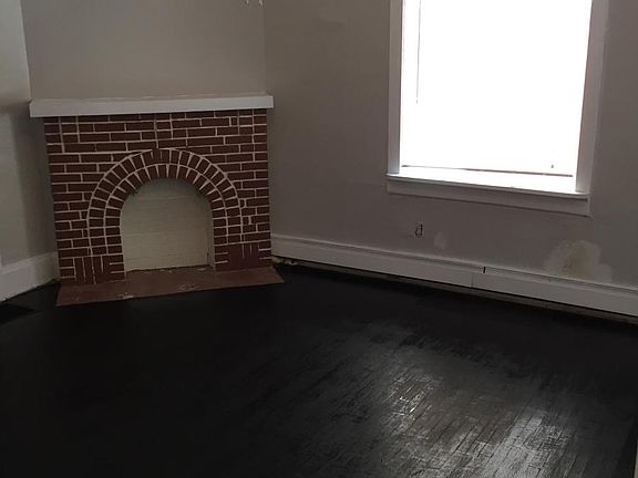 3rd image of 1276 W 112th St #1