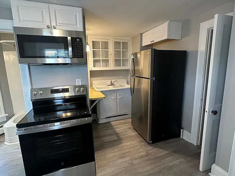 160 S Main St — Photo 3