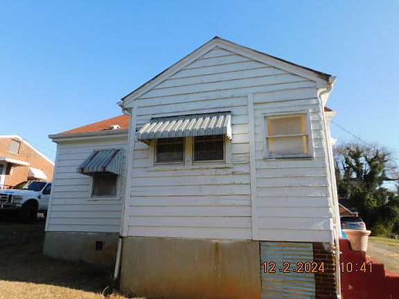 3rd image of 2820 Clifton St NW