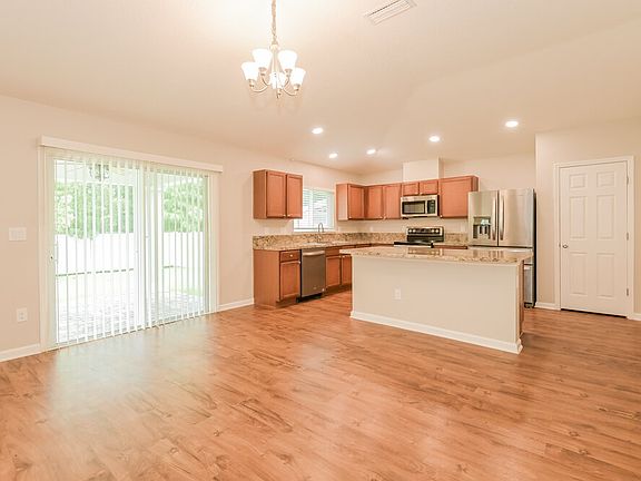 5th image of 171 Orient Dr