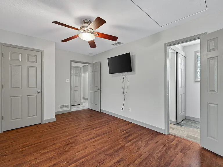 4301 Hyridge Dr — Photo 24