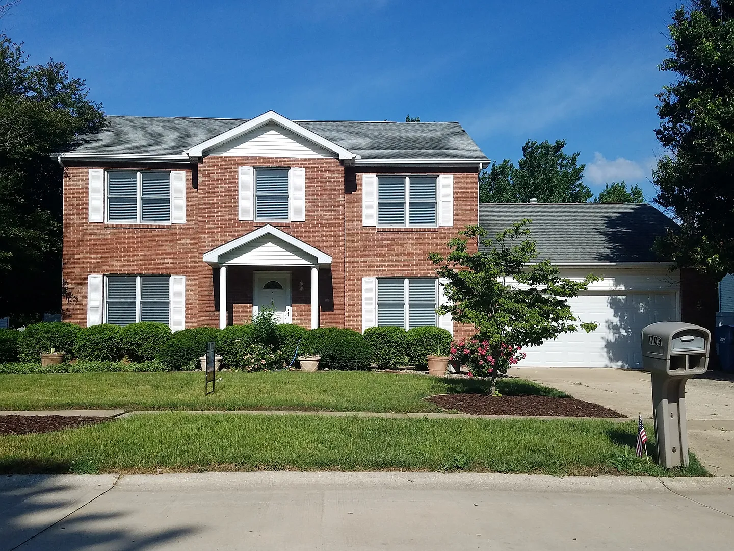 1703 Oak Park Dr photo 1