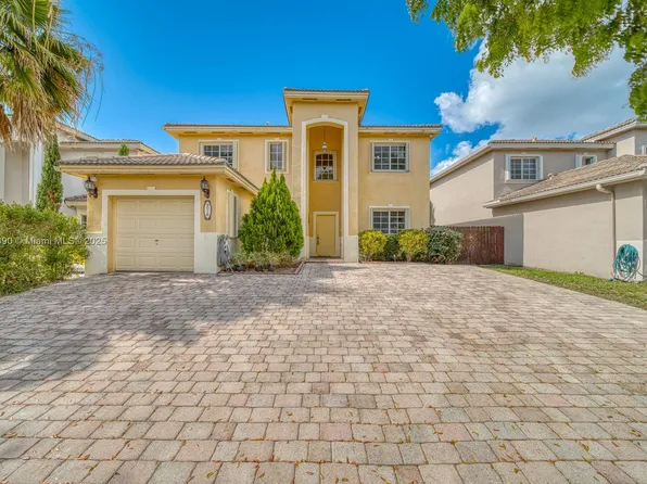 9018 SW 211th Ln, Cutler Bay, FL 33189