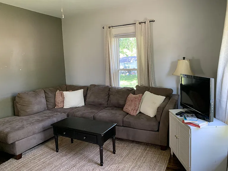342 Elm St — Photo 8