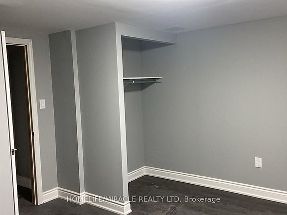 3rd image of 25 Thornridge Cres #Basement