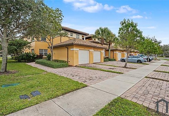 5th image of 8296 NW 128th Ln #38-A