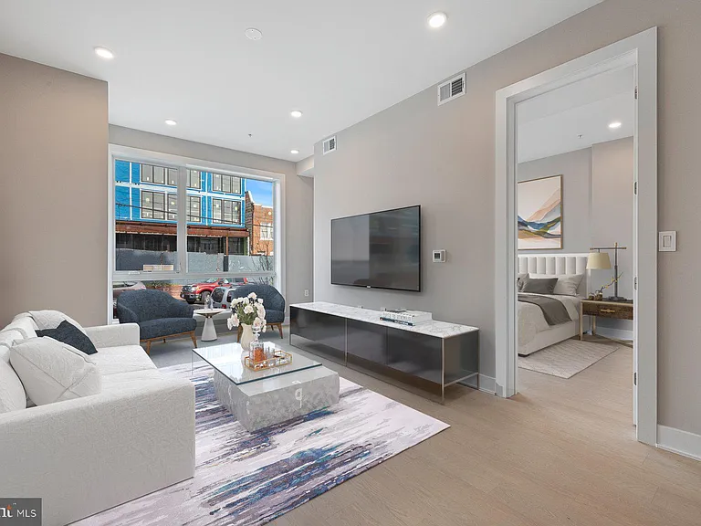 406 Kennedy St NW #404 — Photo 11