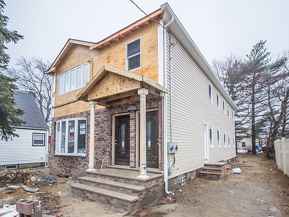 5th image of 14716 Edgewood St