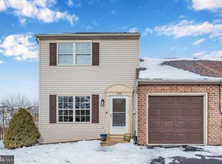 3375 Glen Hollow Dr, Dover, PA 17315