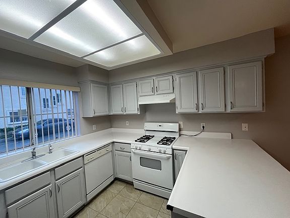 5th image of 6390 Gage Ave Unit 133