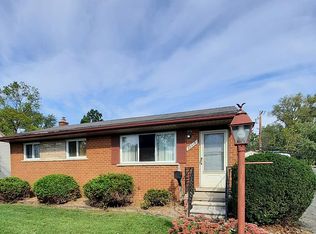 28476 Marquette Ave, Garden City, MI 48135