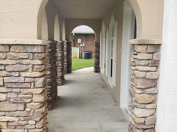 2nd image of 43 Bridgehaven Dr