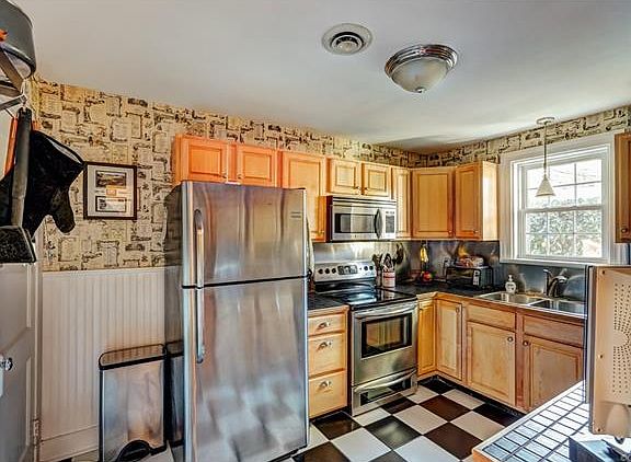 5th image of 4409 Wythe Ave