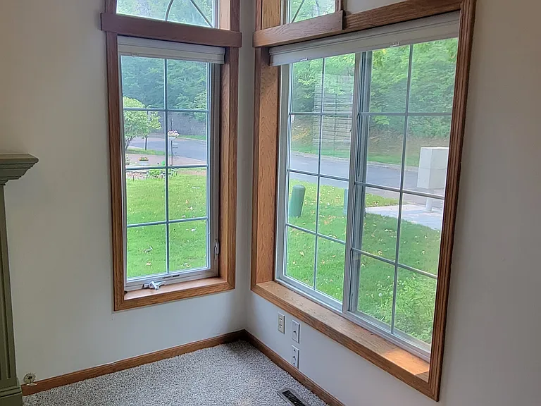 1055 S Fillmore Cir NE — Photo 33
