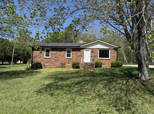 581 Hennessee Ave, Morrison, TN 37357