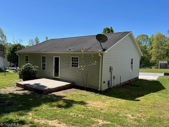 4th image of 107 Layton Way