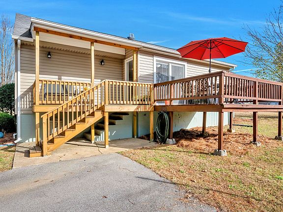 5th image of 2132 Sunset Dr