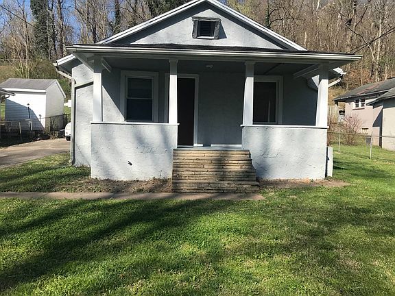2nd image of 817 & 819 Woodward Dr