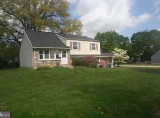 517 Bradford Rd, Oreland, PA 19075