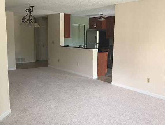 3rd image of 180 Fox Hollow Dr APT 101