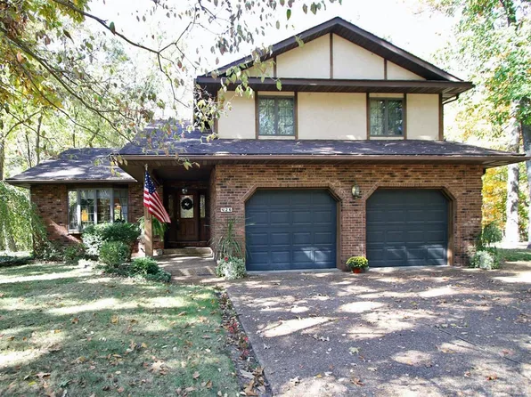 26 Northwoods Trl, Highland, IL 62249